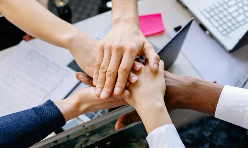 Pourquoi venir au bureau peut être beaucoup plus efficace que de rester tout seul en télétravail