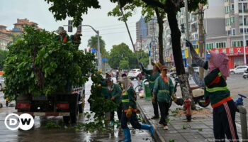 Super Typhoon Yagi: Rains lash China ahead of landfall