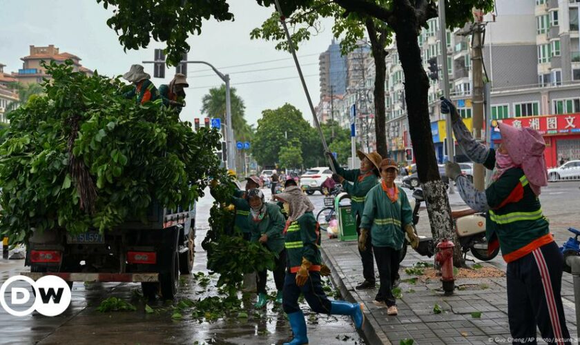 Super Typhoon Yagi: Rains lash China ahead of landfall