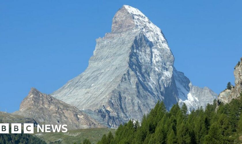 Switzerland and Italy redraw border due to melting glaciers