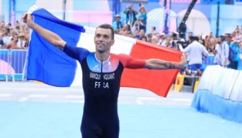 Triathlon : l'invincible Alexis Hanquinquant conserve son titre paralympique à domicile