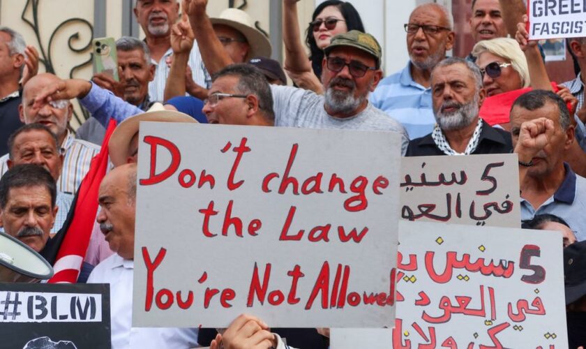 Tunisie : à 10 jours de la présidentielle, Kaïs Saïed bidouille la loi électorale