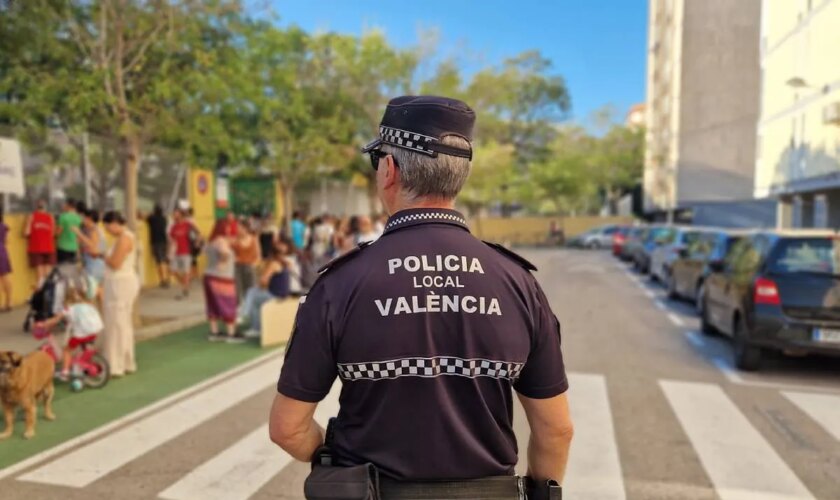 Una persecución en Valencia termina con el detenido ingresado en el hospital y cinco policías heridos