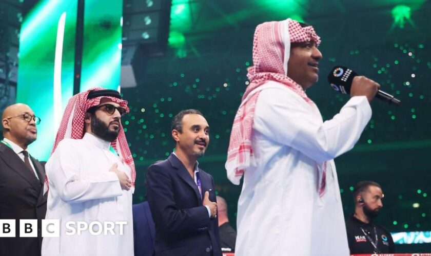 Turki Alalshikh was in the ring as the Saudi Arabian national anthem was played at Dubois versus Joshua