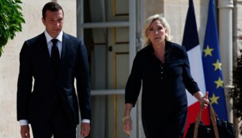 «Xavier Bertrand à Matignon, cela dure 48 heures», comment Marine Le&nbsp;Pen veut peser sur le choix du premier ministre