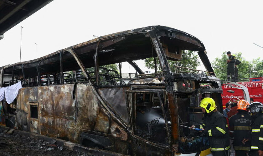 Thaïlande : un bus transportant des écoliers prend feu faisant au moins 10 morts et plus d’une quinzaine de blessés