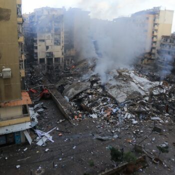 Destructions après des frappes israéliennes au sud de la capitale libanaise Beyrouth, le 1er octobre 2024