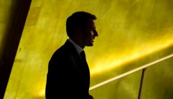 La dissolution et la marche en arrière : Emmanuel Macron, la fin du macronisme ?