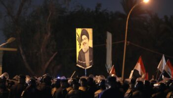 Une veillée en hommage à Hassan Nasrallah, défunt chef du groupe libanais Hezbollah, à Bagdad en Irak le 28 septembre 2024