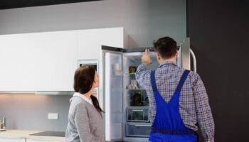 Un frigo qui claque n'est pas toujours normal, voici quand il faut s'inquiéter