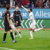 Augsburg schießt sich mit traumhaftem Volley zum Sieg gegen Gladbach