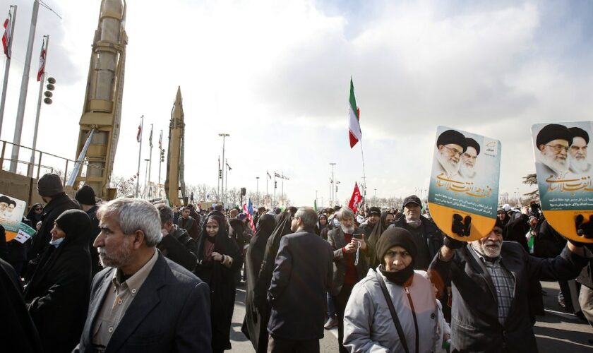 Des missiles balistiques Sejjil exposés autour de la place Azadi à l'occasion du 44e anniversaire de de la République islamique d'Iran, le 11 février 2023 à Téhéran