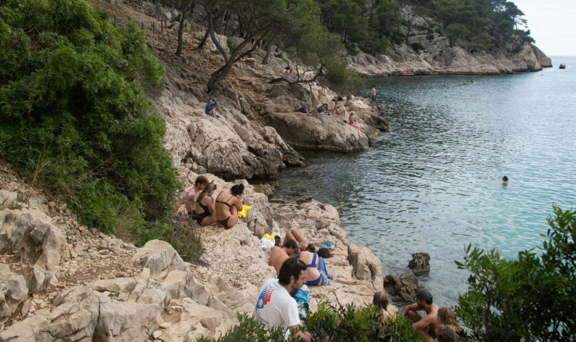 A Marseille, une premier journée sans voiture dans les Calanques pour protéger du surtourisme