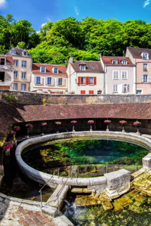 "Personne ne sait d'où vient l'eau", cette immense fosse naturelle intrigue depuis des siècles