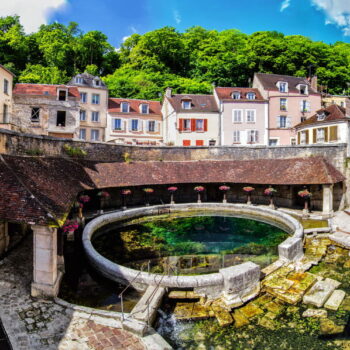 "Personne ne sait d'où vient l'eau", cette immense fosse naturelle intrigue depuis des siècles