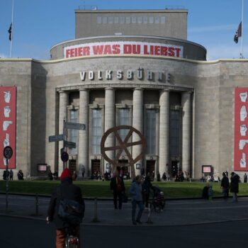 Berliner Theater: Vinge und Müller übernehmen laut Medienbericht Intendanz an Volksbühne