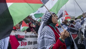 Israelhass: Berliner Polizei nimmt Demonstranten nach antisemitischen Parolen fest