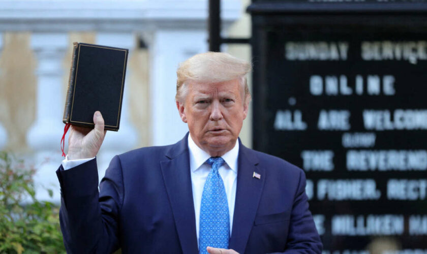 Polémique autour de la “Bible Trump” dans l’Oklahoma