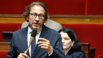 Le député socialiste Jérôme Guedj s'exprime à l'Assemblée nationale, à Paris, le 14 mai 2024