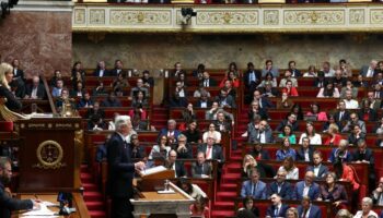 Le Premier ministre Michel Barnier devant l'Assemblée nationale lors de sa déclaration de politique générale, le 1er octobre 2024 à Paris