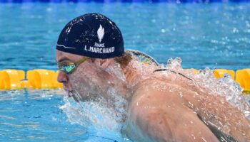 Léon Marchand bat un deuxième record de France en moins de 24 h pour son retour après les JO