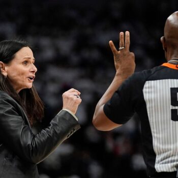 Liberty coach calls out WNBA officiating following Game 4 loss to Lynx: 'All we want is fair'