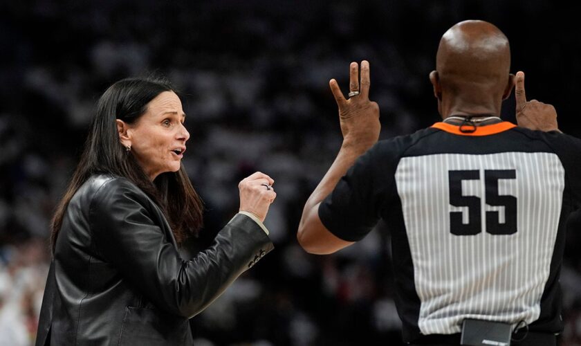 Liberty coach calls out WNBA officiating following Game 4 loss to Lynx: 'All we want is fair'