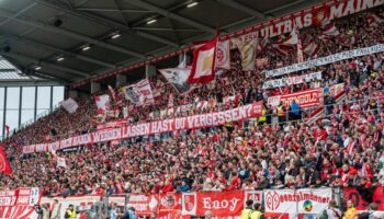 Mainzer Fans protestieren gegen Klub-Idol Klopp