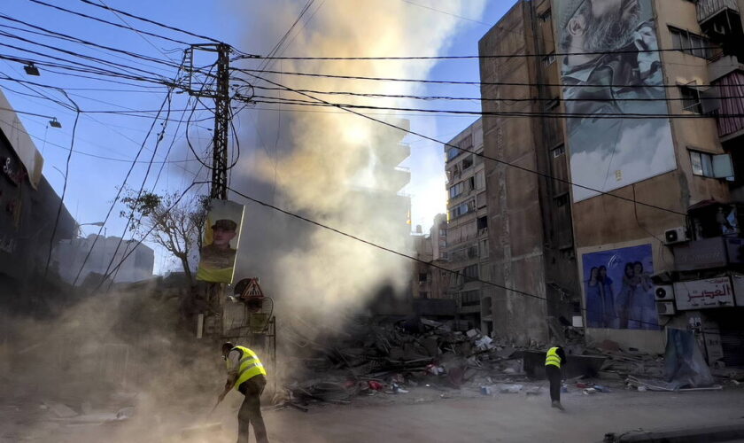 EN DIRECT - Proche-Orient : deux immeubles bombardés dans la banlieue sud de Beyrouth après un appel à évacuer