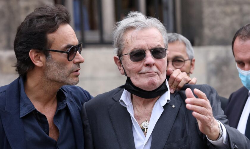 Mort d’Alain Delon : Anthony Delon se confie deux mois après le décès de son père