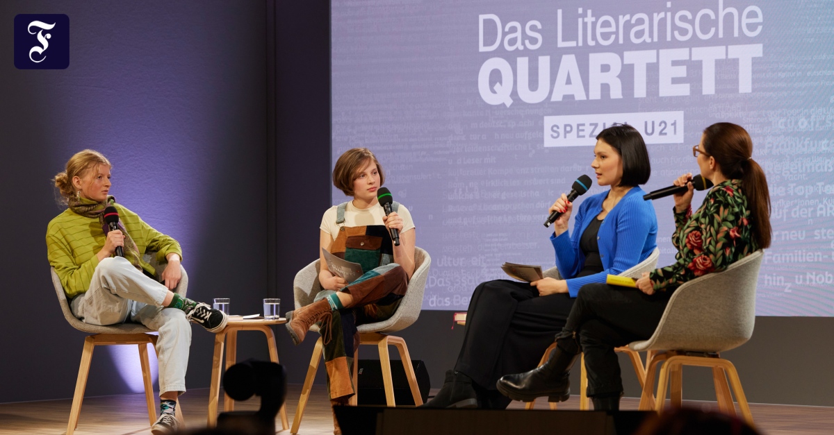 Warum so selten? Zur Buchmesse empfängt Thea Dorn drei Schülerinnen im „Literarischen Quartett“