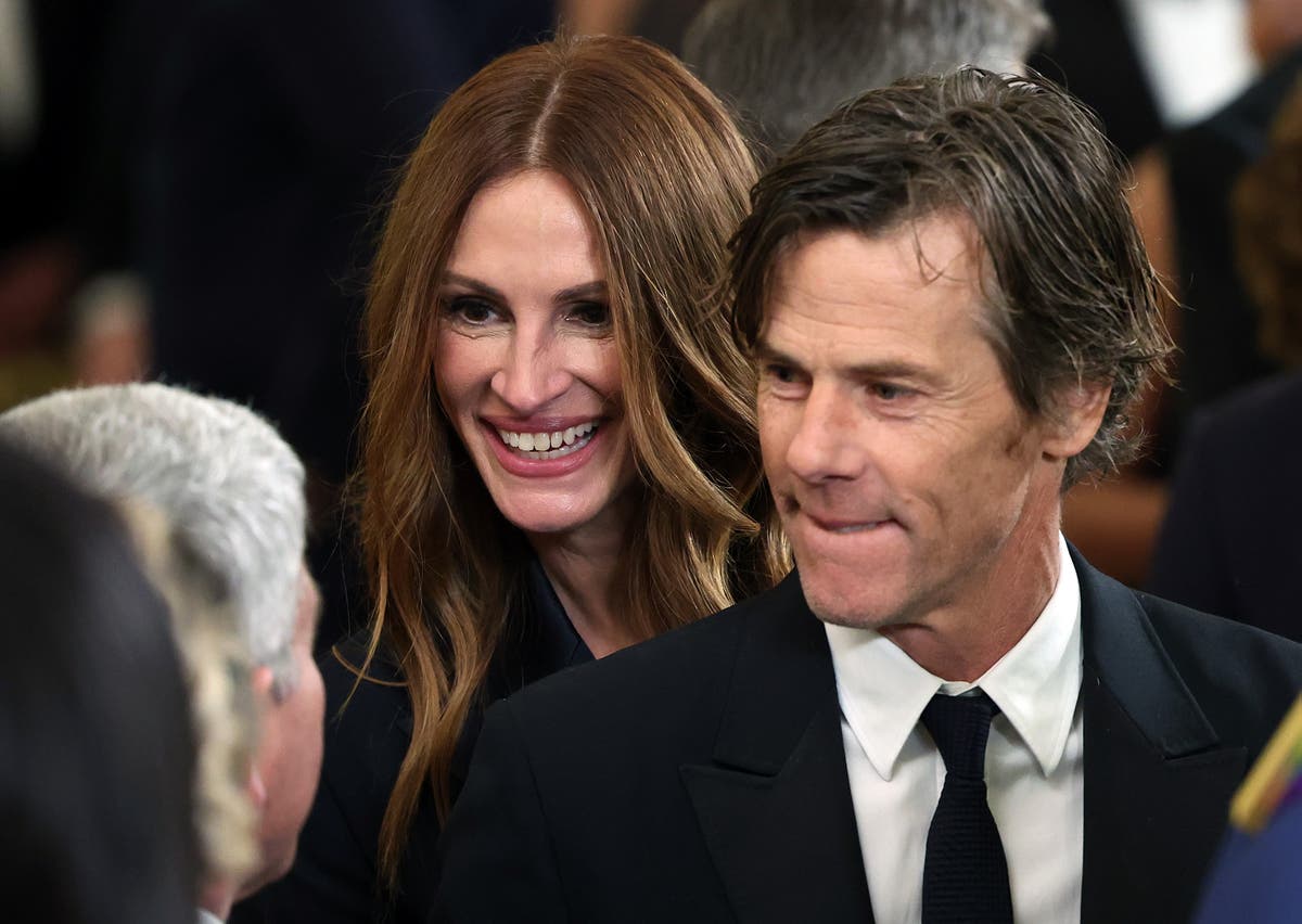 Julia Robert makes rare comment about early relationship with husband Danny Moder