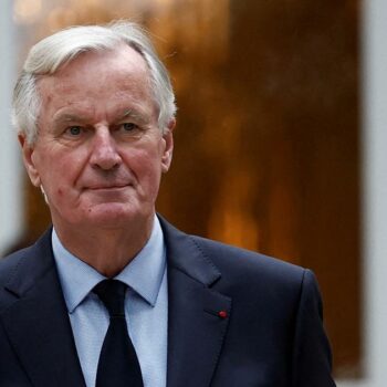 Comment Michel Barnier va s’attaquer au sujet explosif de la fonction publique