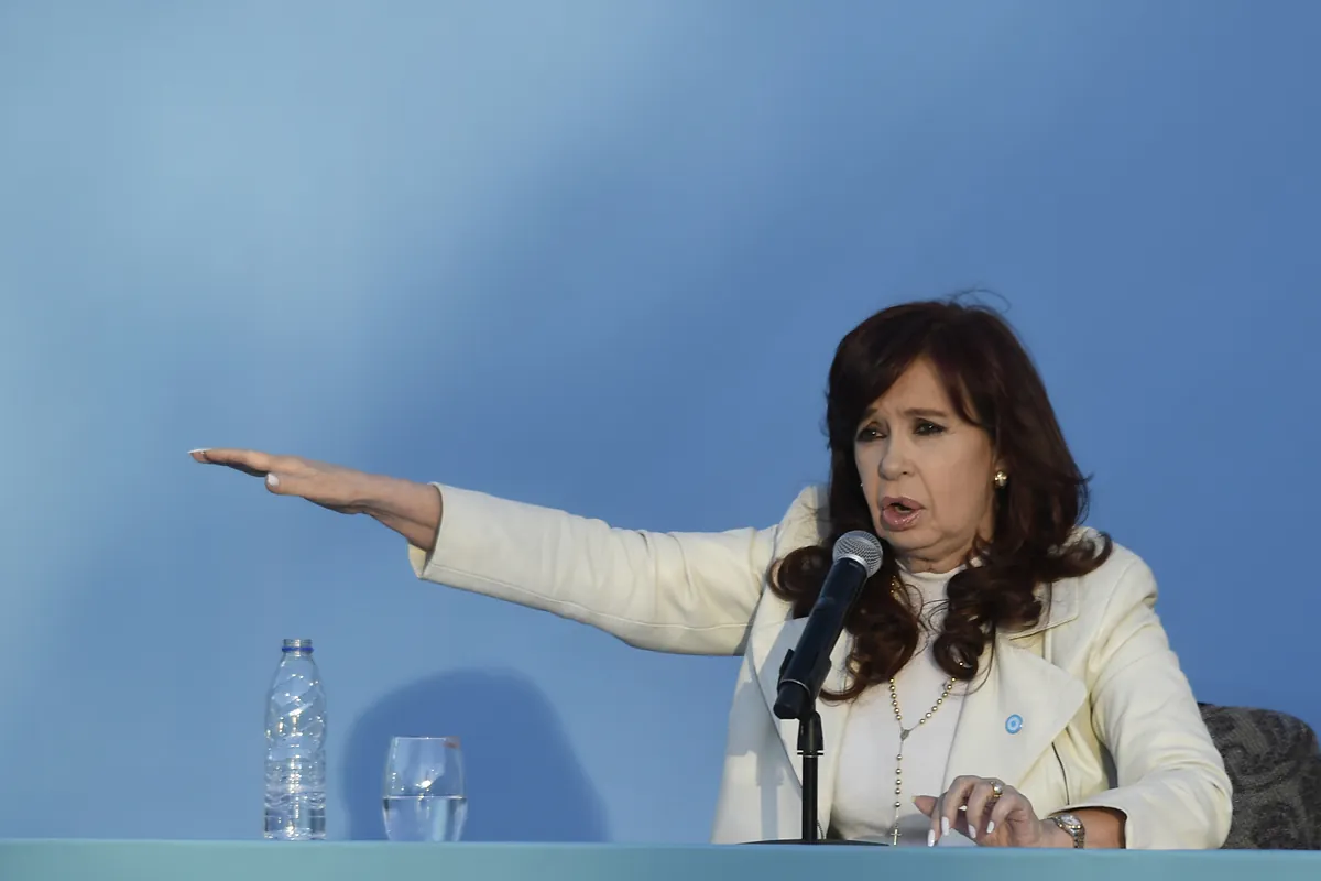 Cristina Kirchner pone fin a la tregua con Milei y se instala como principal rival ante el "líder del caos y la destrucción"