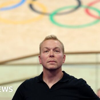 Cyclist Sir Chris Hoy announces his cancer is terminal