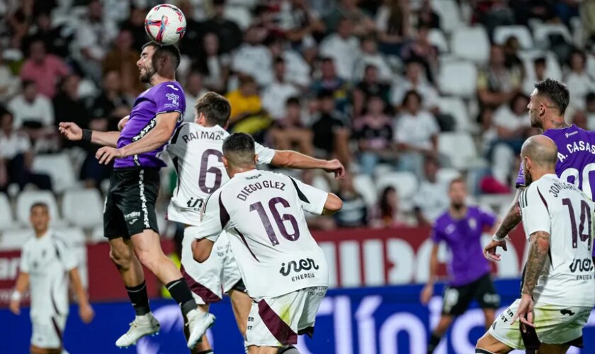 El Córdoba CF rasca su primer punto a domicilio con más sufrimiento que brillo (1-1)