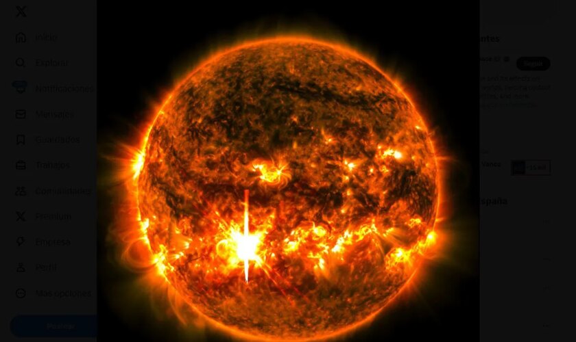 El Sol emite una potente llamarada que puede provocar una tormenta geomagnética en la Tierra e intensas auroras boreales