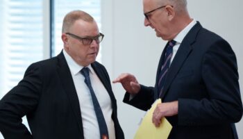 Brandenburgs Ministerpräsident Dietmar Woidke (SPD) und Innenminister Michael Stübgen (CDU) fordern nach der Festnahme eines mut