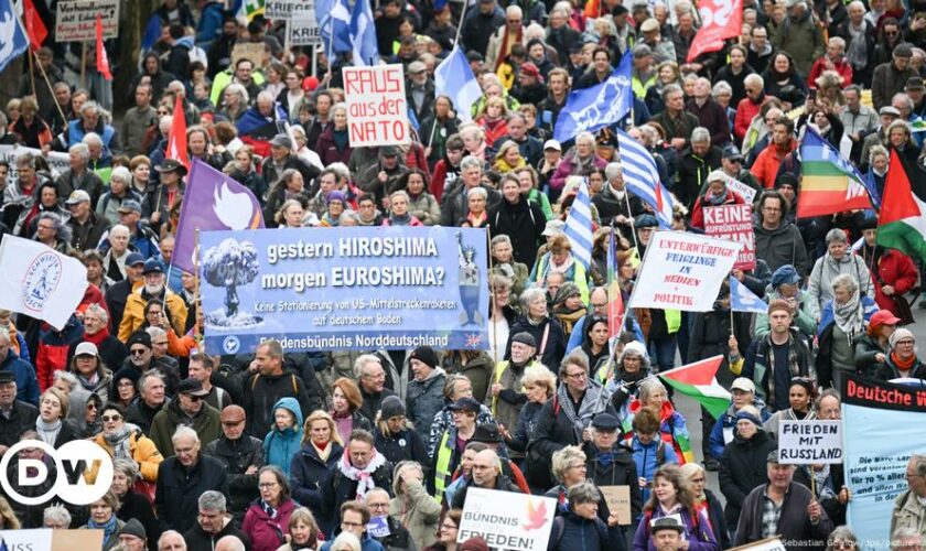 German far-left groups lead Berlin 'peace' demonstration