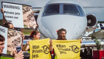 Greenpeace denuncia que tres de los cinco aeropuertos europeos con más vuelos de jets privados son españoles