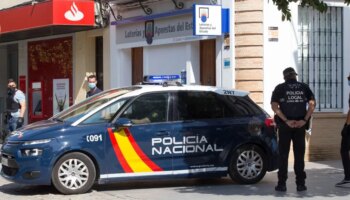 Investigan la muerte de un joven en Coria del Río tras precipitarse de un patio