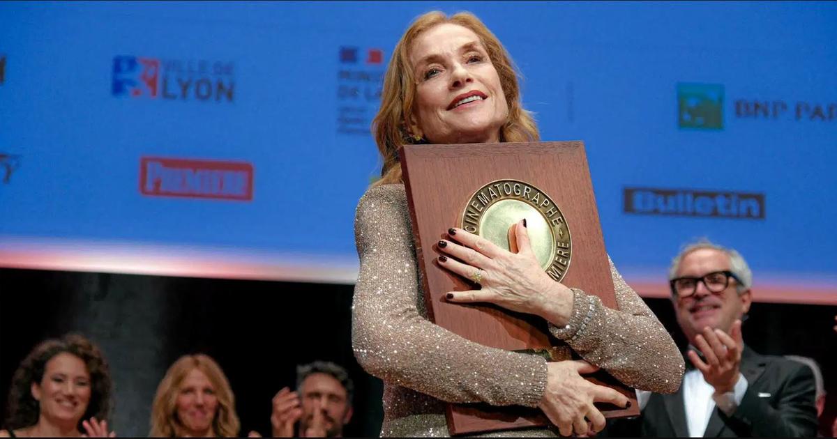 Isabelle Huppert émue et couronnée au 15e Festival Lumière de Lyon