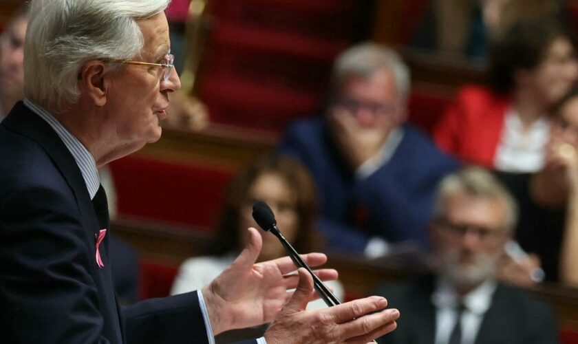 Jean-Pierre Robin: «Sans le crier sur les toits, Michel Barnier négocie un “tournant de la rigueur” comme en 1983»