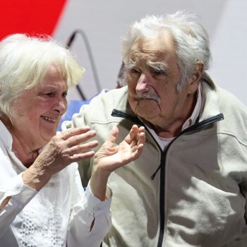 José Mujica reaparece en un acto de cierre de campaña: "Hay que trabajar por la esperanza"