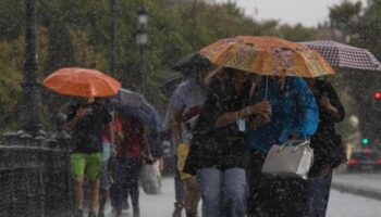 La Aemet avisa de la llegada de frío y lluvias a España este fin de semana: estas son las zonas más afectadas