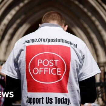 Ministers explore handing Post Office to sub-postmasters