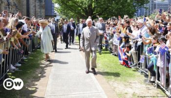 Monarchie-Fans empfangen Charles III. in Australien