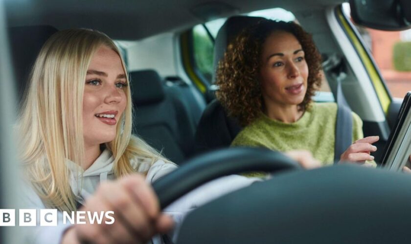 New young drivers should not carry under-21s as passengers, says AA