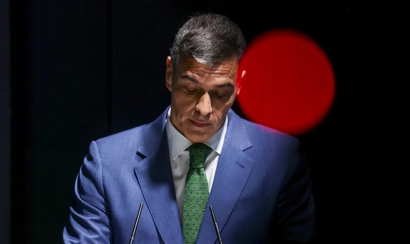 Sánchez ignoró "nociones elementales" de la separación de poderes en su querella contra el juez Peinado