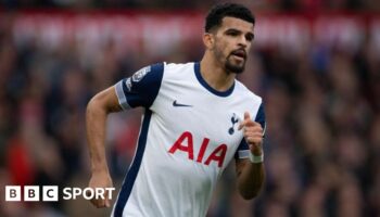 Dominic Solanke in action for Tottenham this season